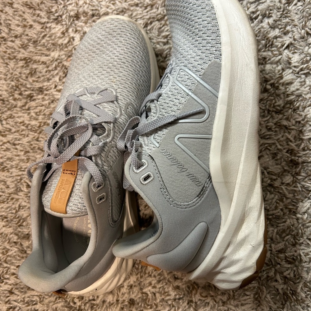 New Balance Light Gray Sneakers - Picture 2 of 5